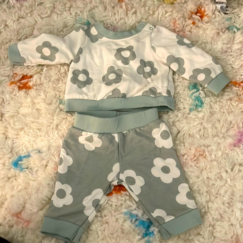 Newborn sweat suit